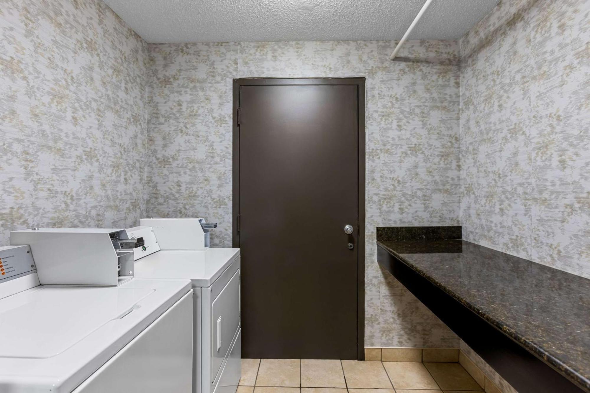 Best Western Gaylord Luaran gambar